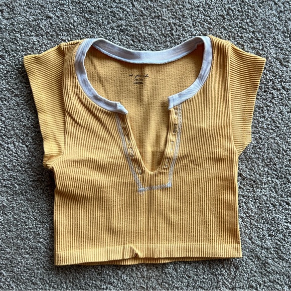 Urban Outfitters out from under go for gold seamless top - Picture 1 of 5